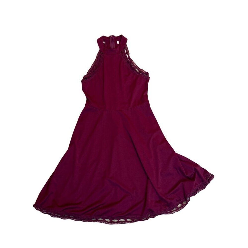 Elegant Sleeveless Burgundy A-Line Dress With Lace Details - Size M